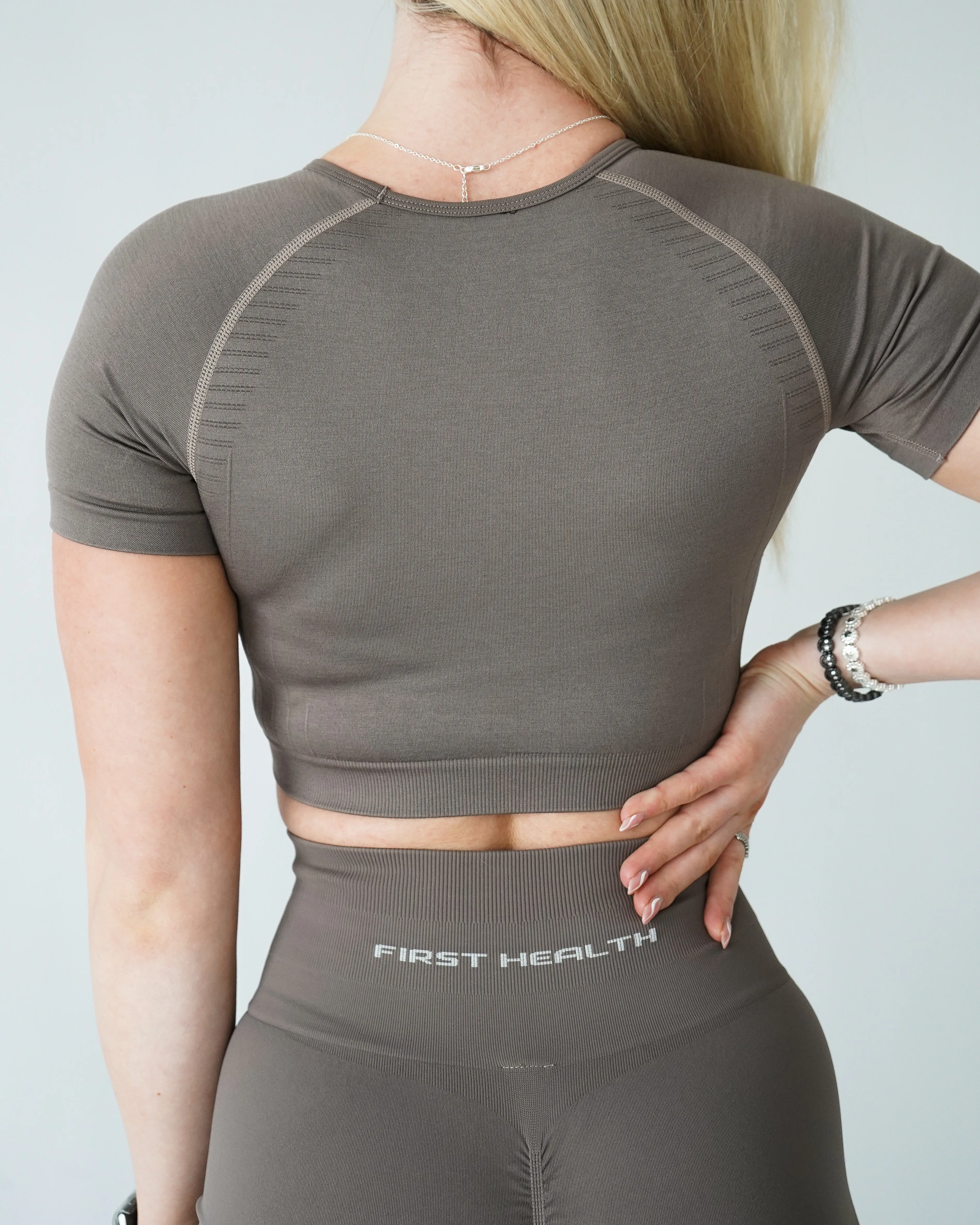 Enhance Cropped Tee - Cappuccino
