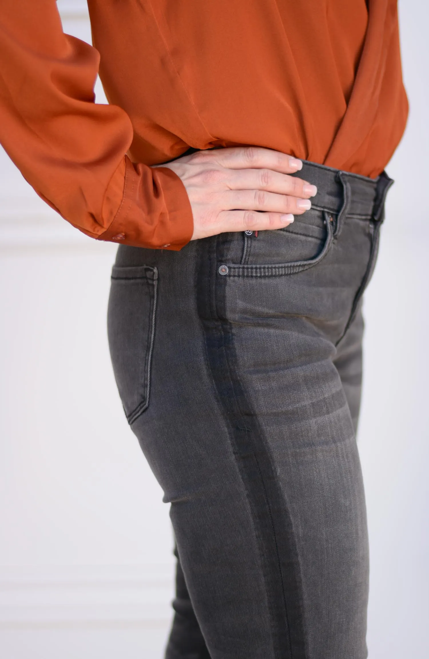 Gisele Ankle Skinny