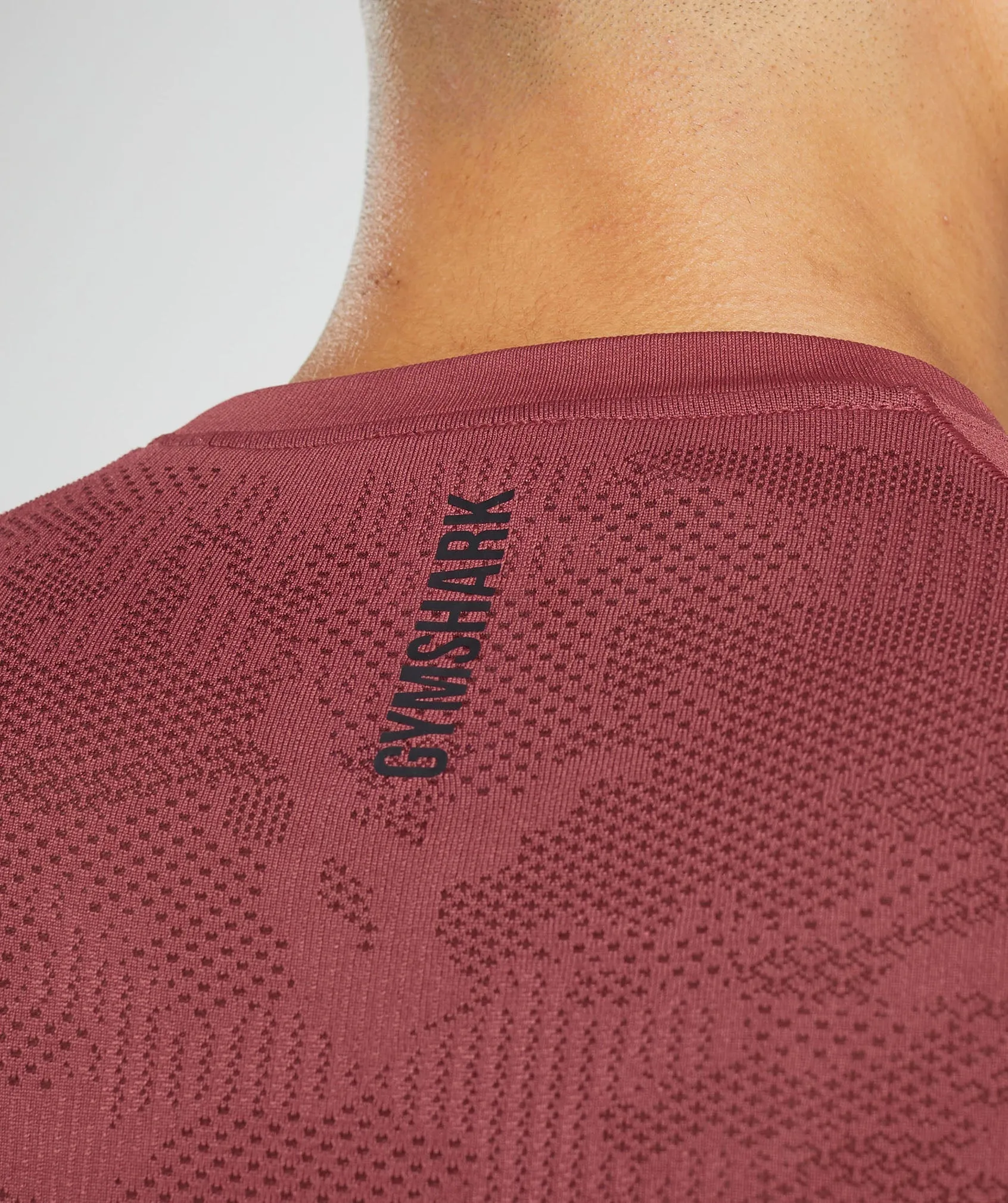 Gymshark Geo Seamless T-Shirt - Soft Berry/Rich Maroon